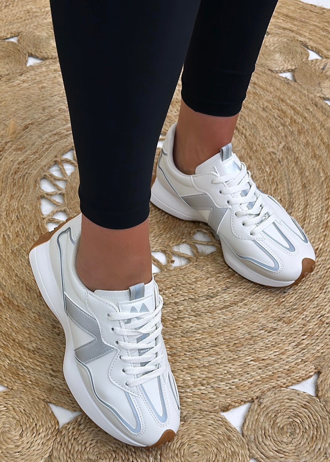 Trish Beige/Silver Side Trainers