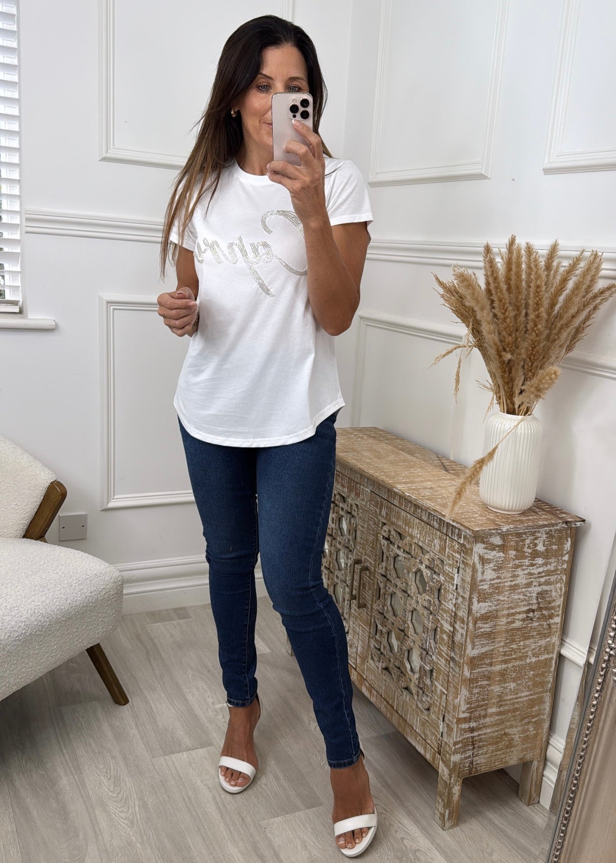 Lyla White CAPRI T-Shirt