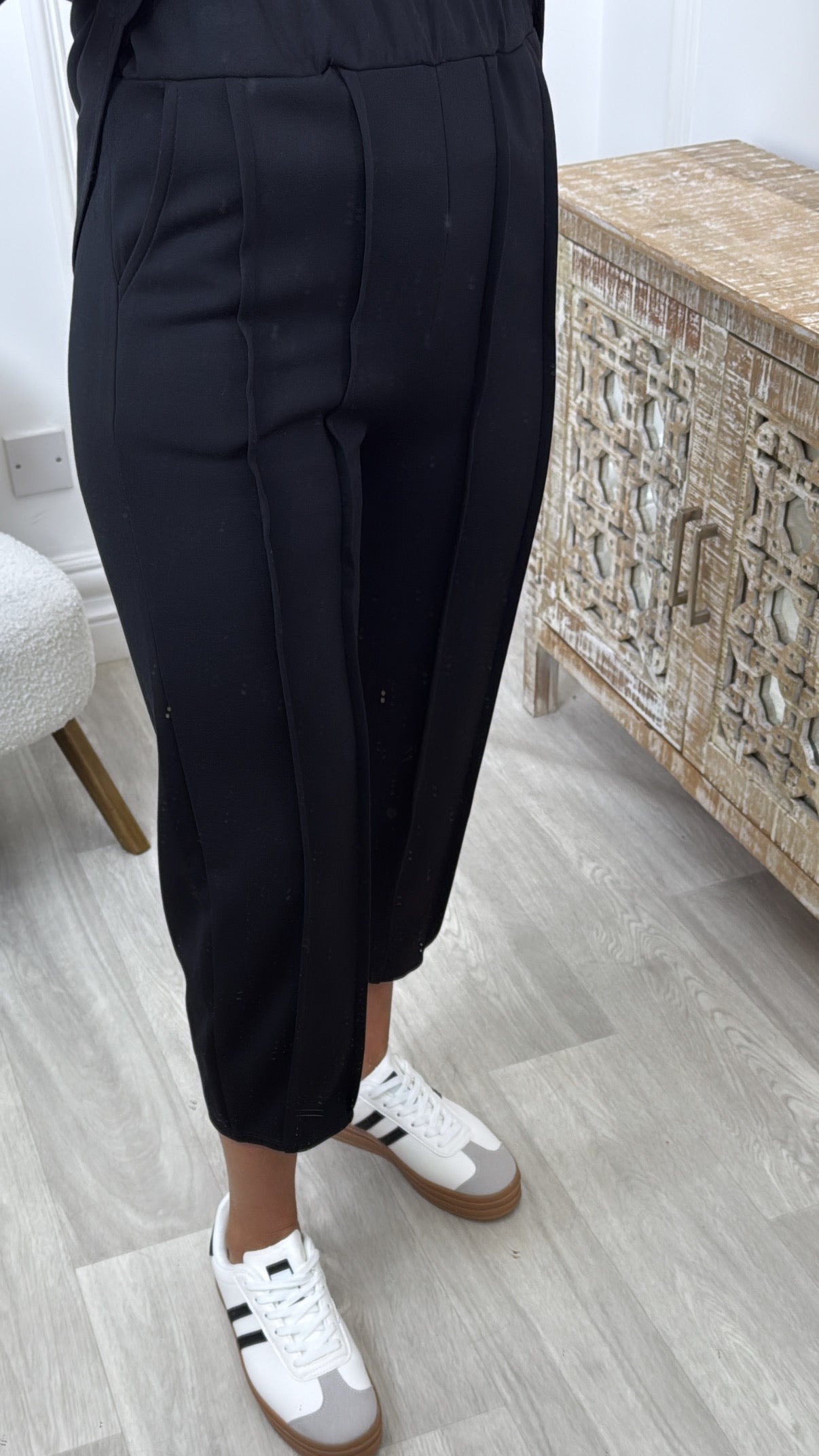 Edel Black Seam Detail Set