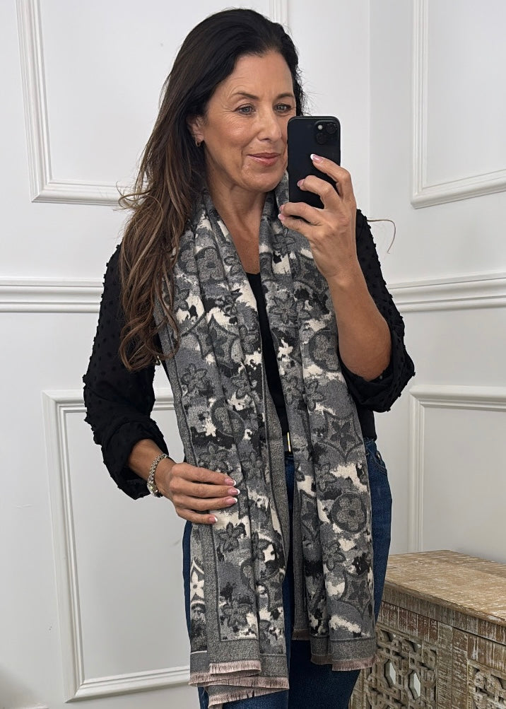 Arden White Pattern Black Scarf