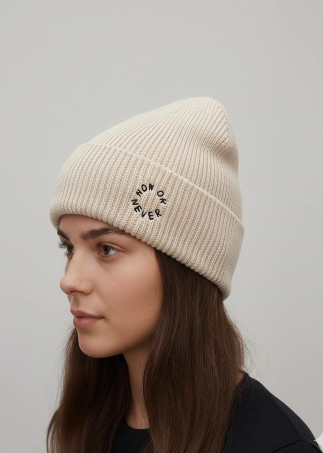 Della Offwhite Beanie