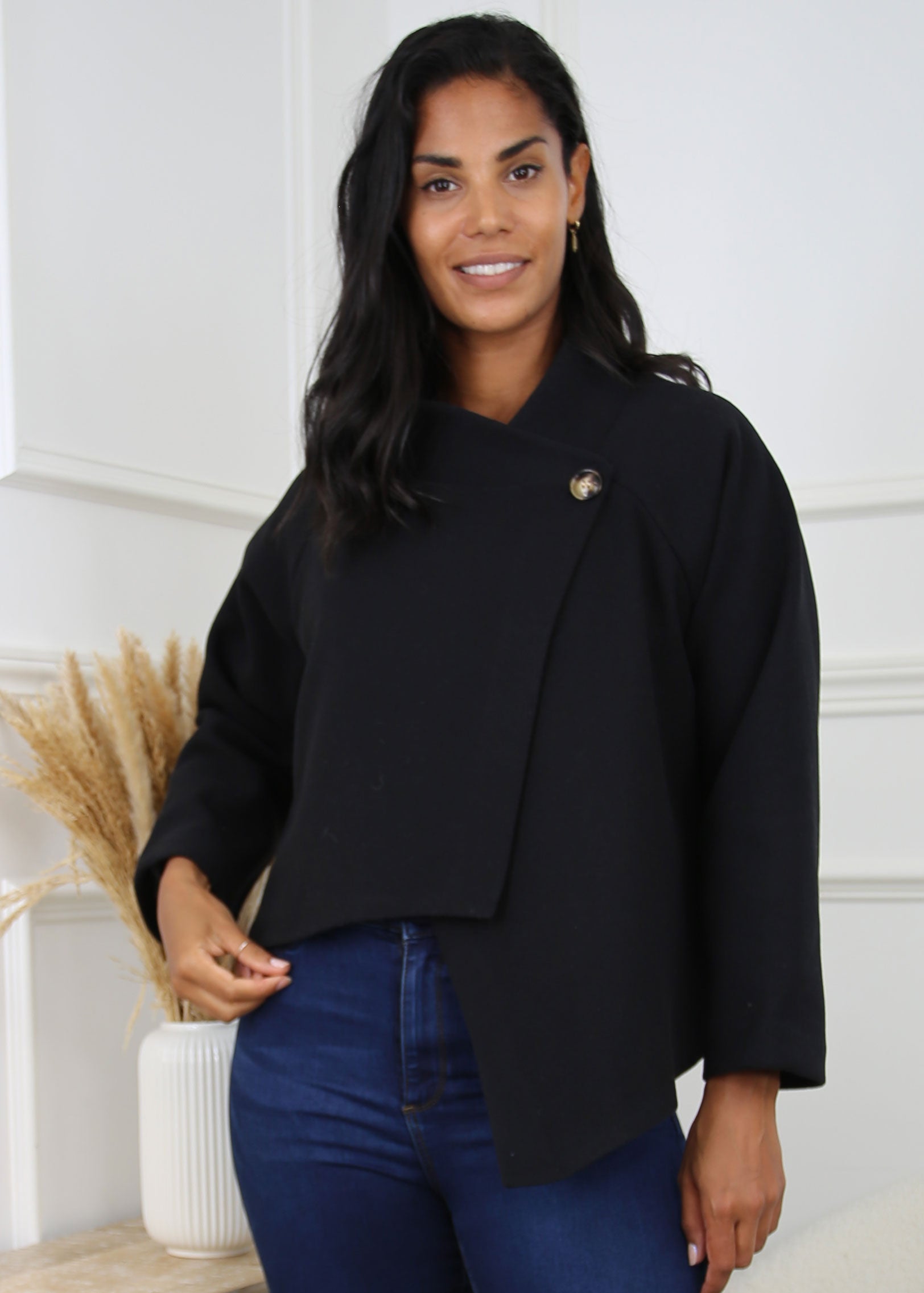 Croia Black Boat Neck Coat
