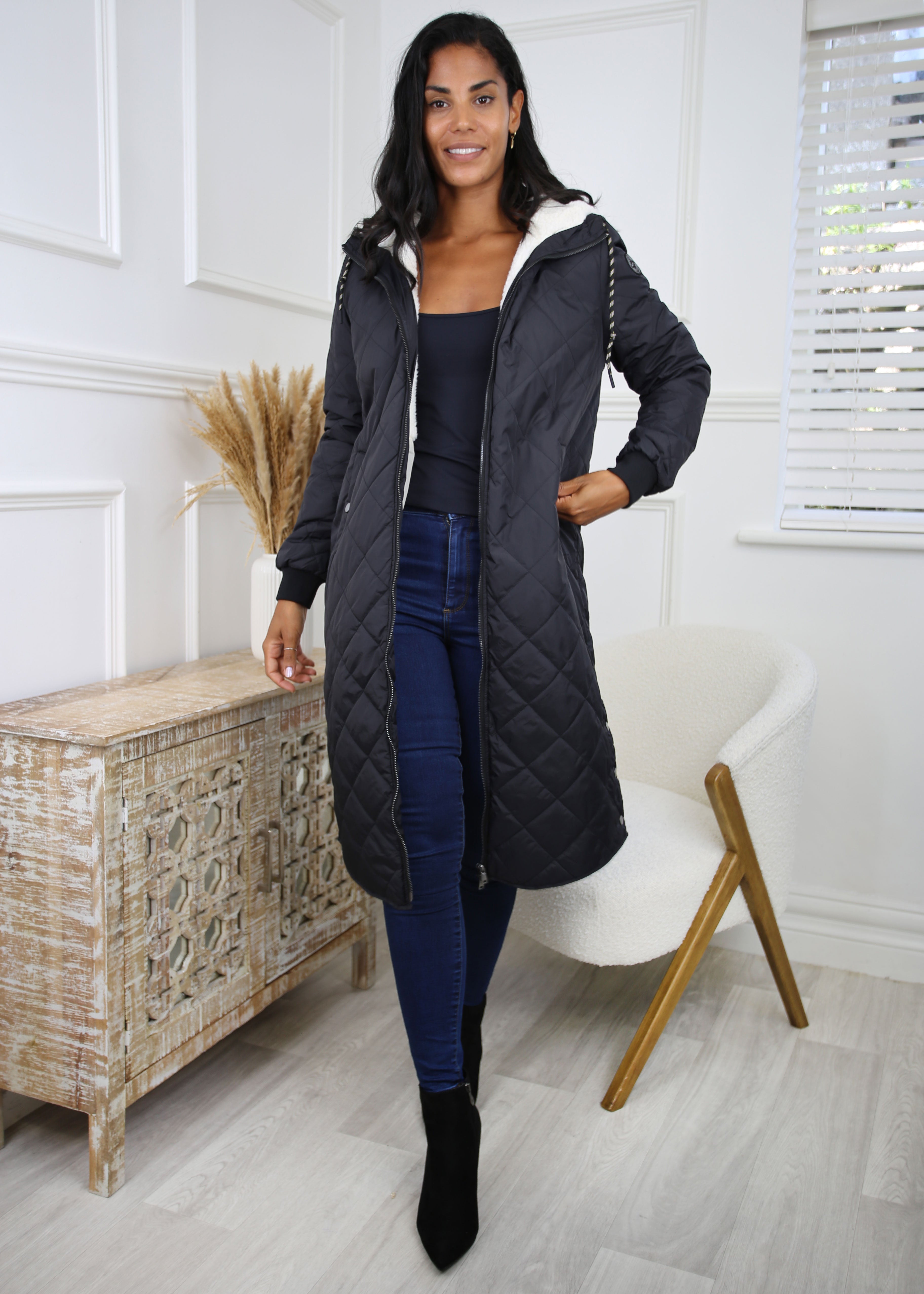 New Sandy Black Quilt Coat