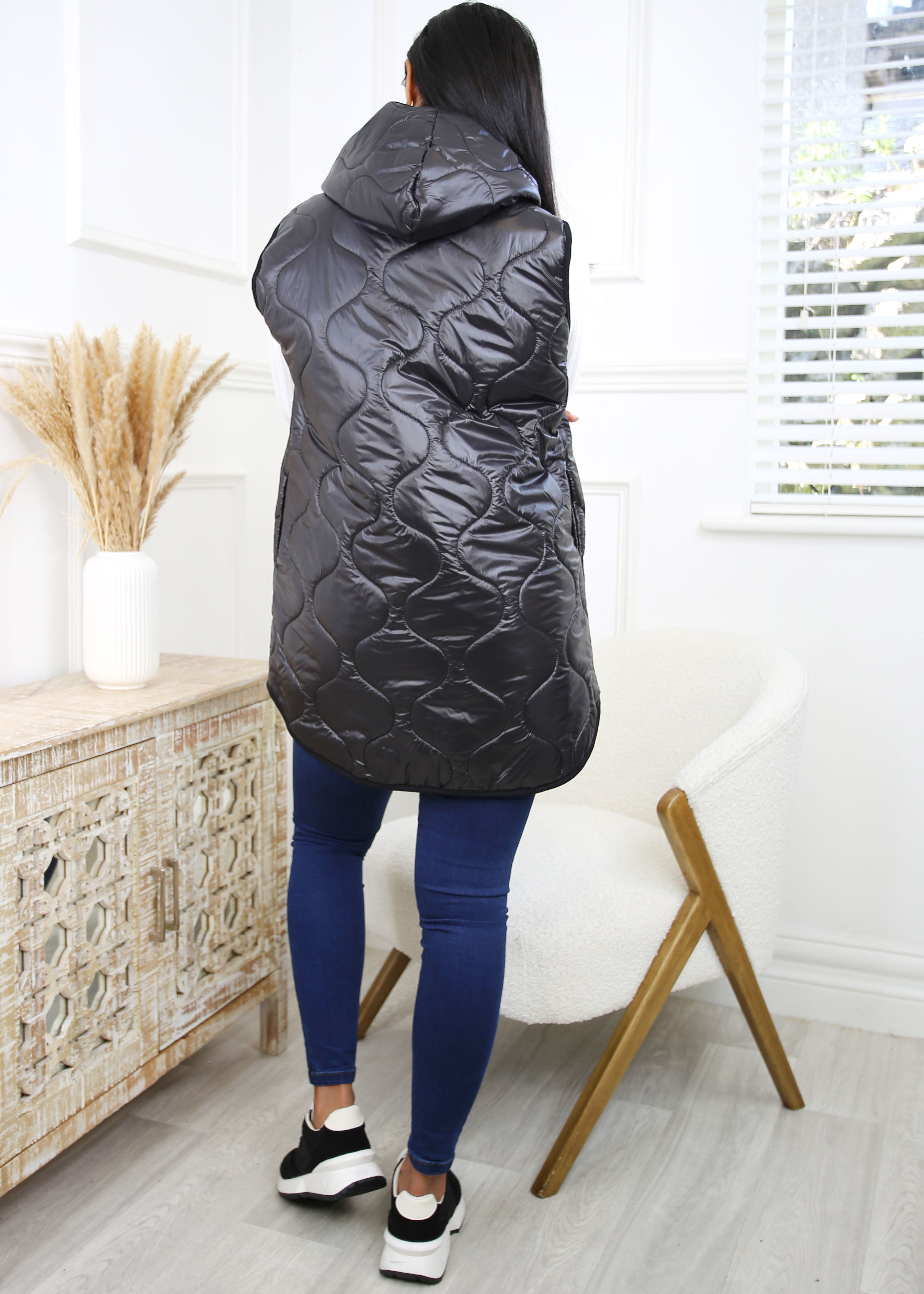 Blaithin Black Quilted Gilet