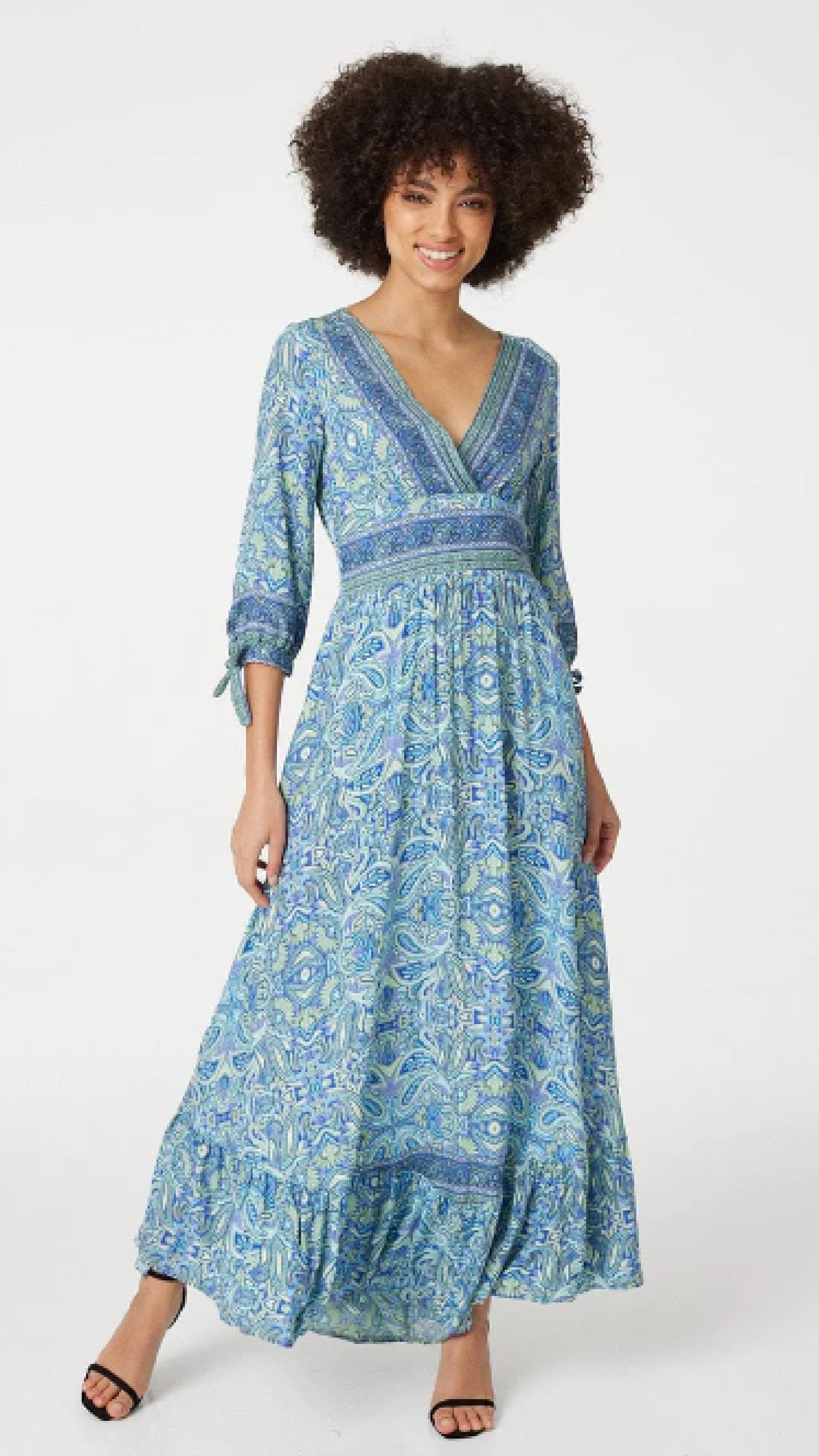 Eabha Blue Paisley Print Maxi Dress