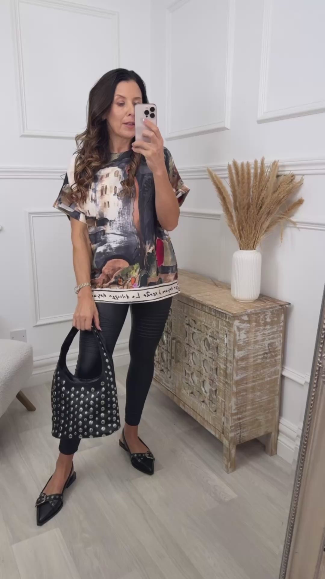 Leesa Black Painting Print Top
