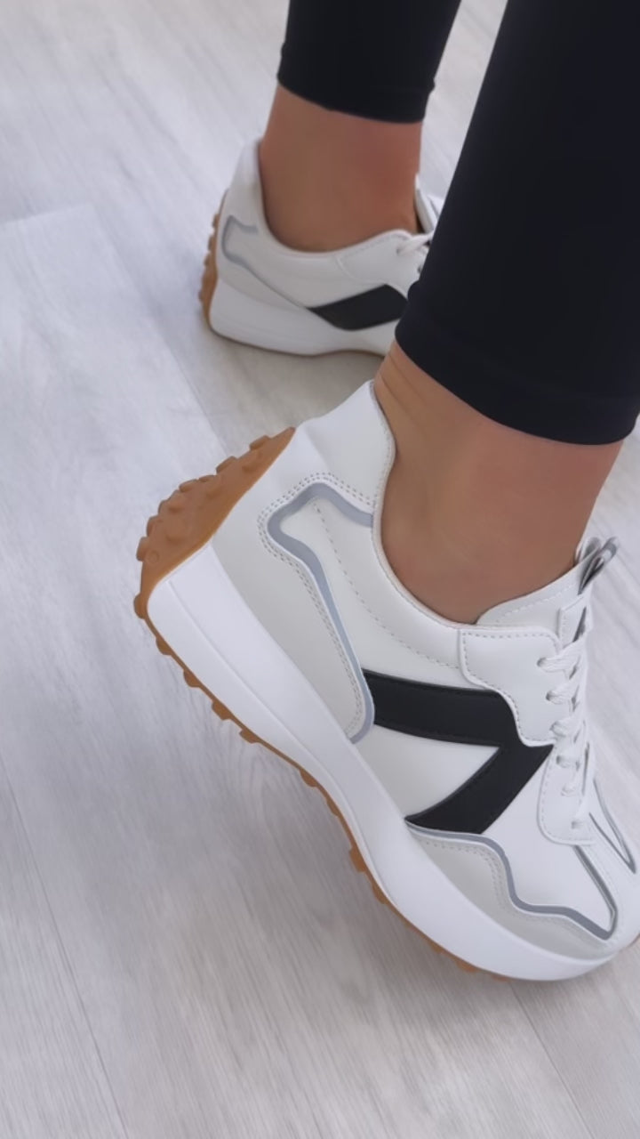 Trish Beige/Black Side Trainers
