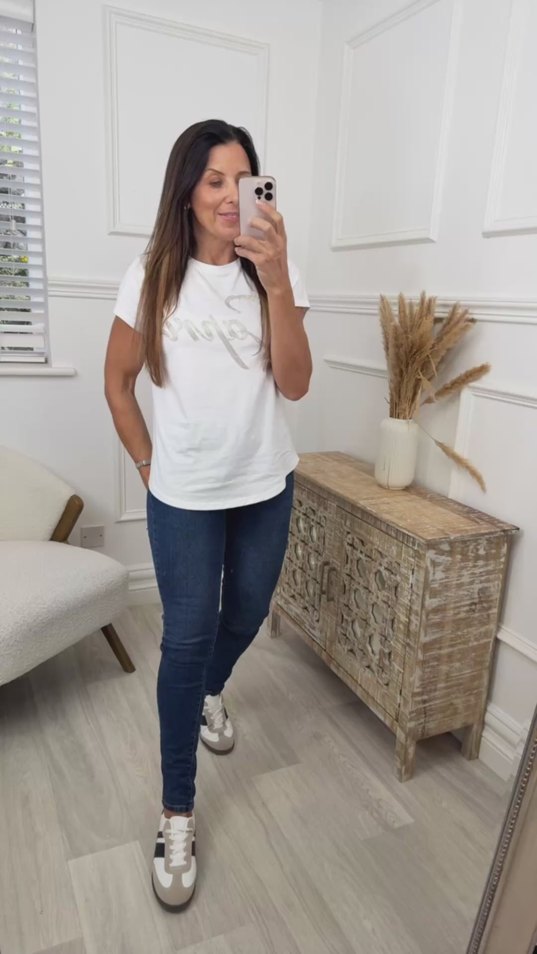 Lyla White CAPRI T-Shirt
