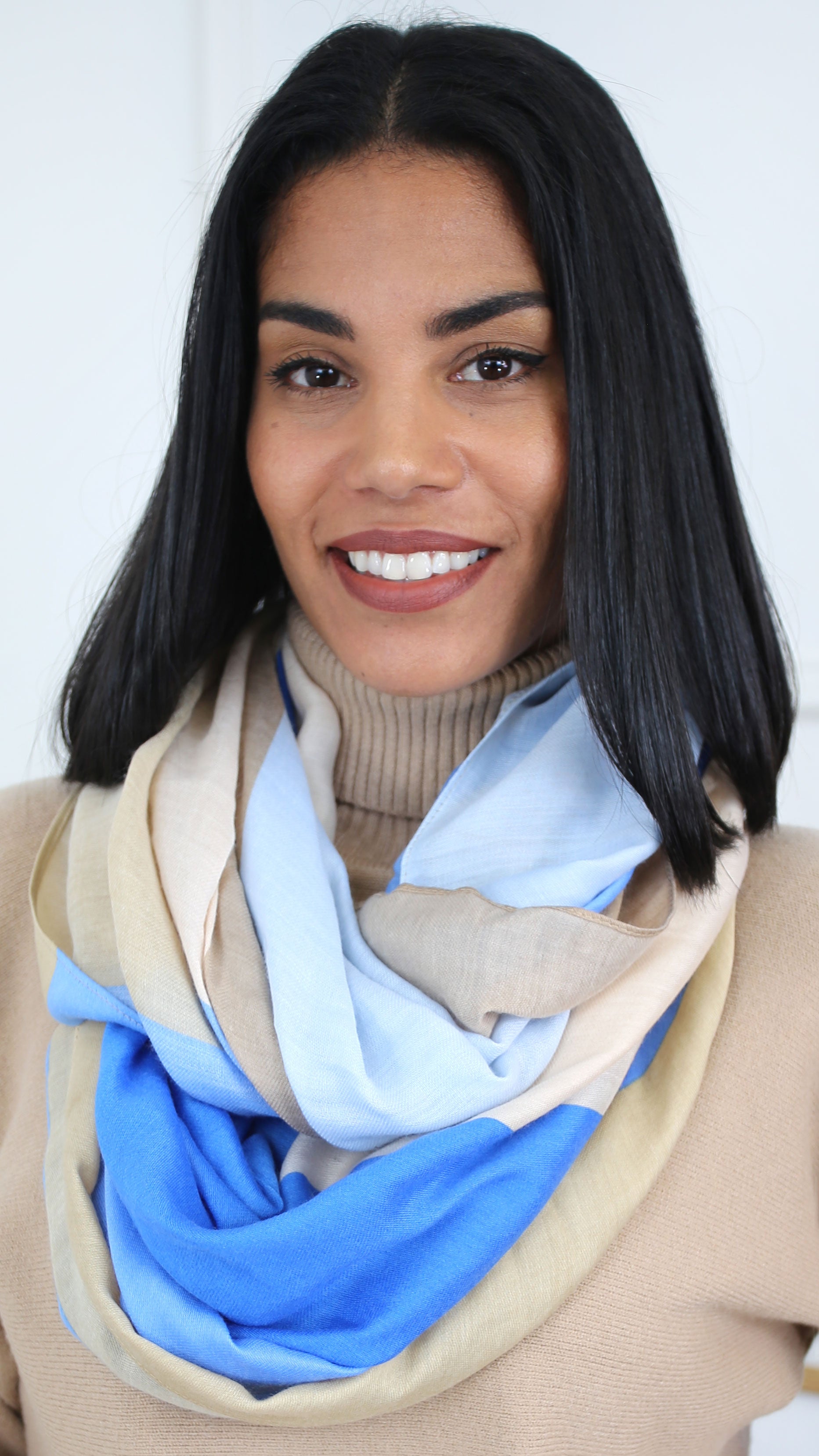 Jasmin Blue Snood