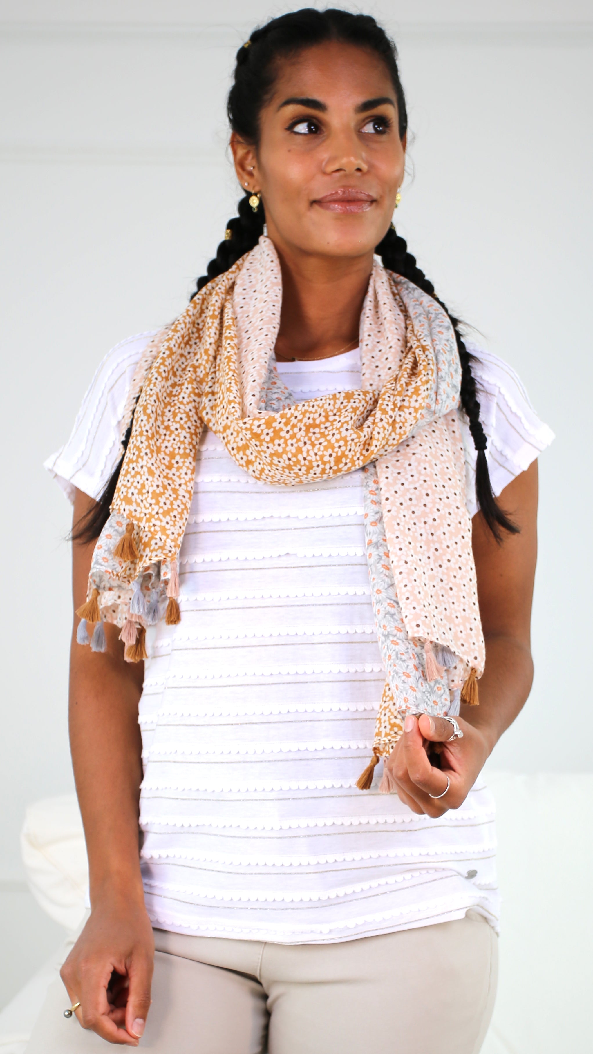 Doreen Beige Daisy Print Scarf